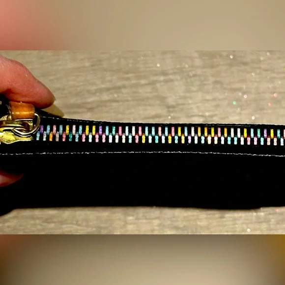 Dooney and Bourke Y2K Wristlet - Picture 4 of 5